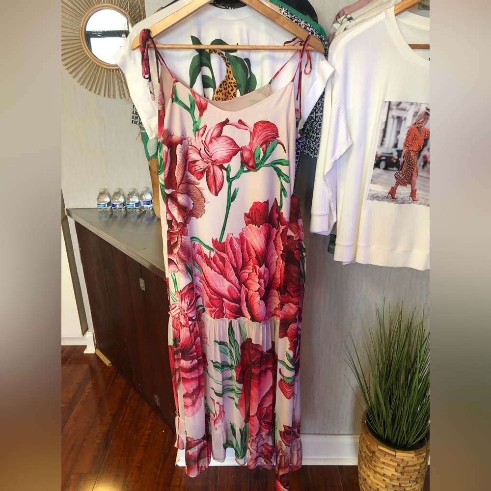 Floral print dress.